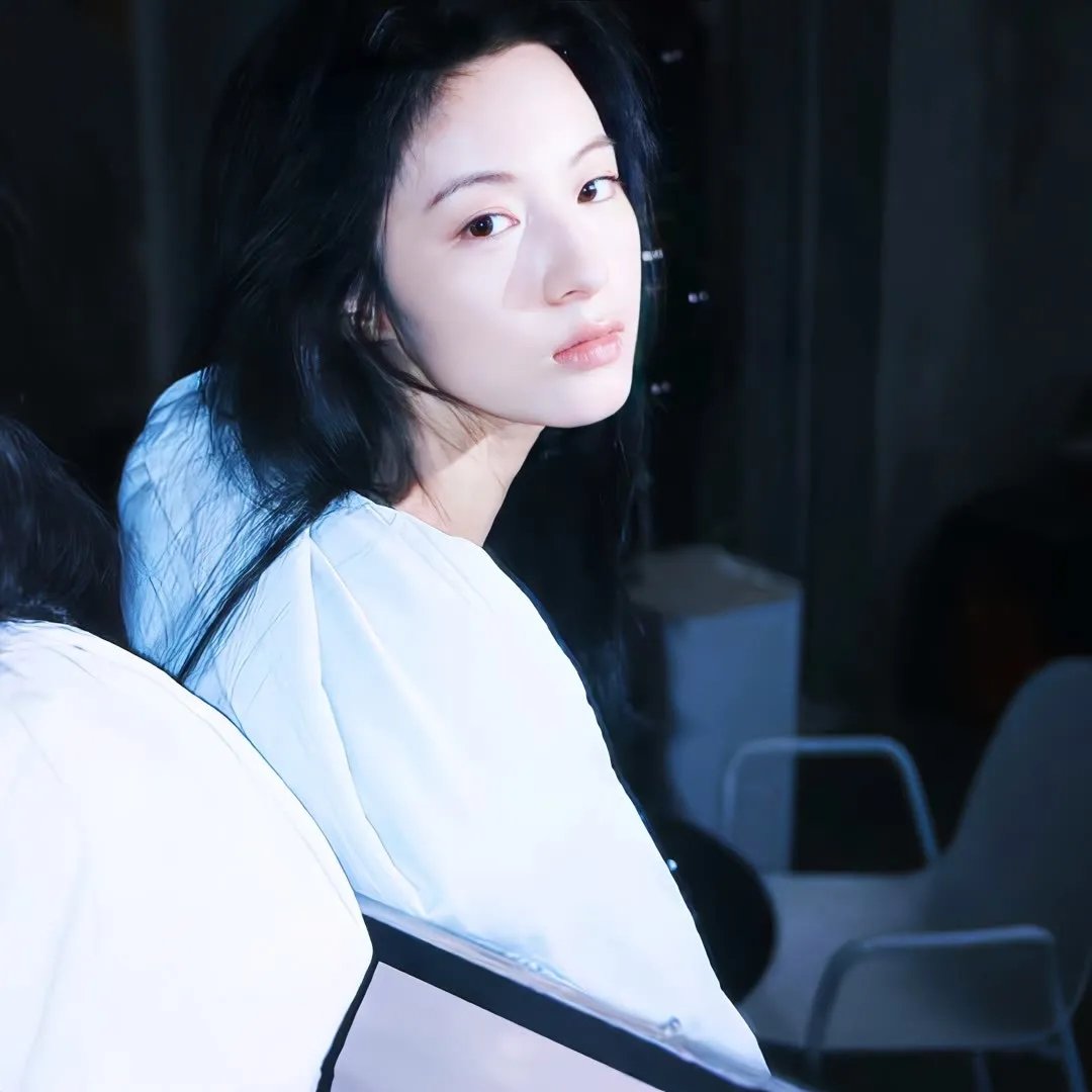 百草十里正逢龄